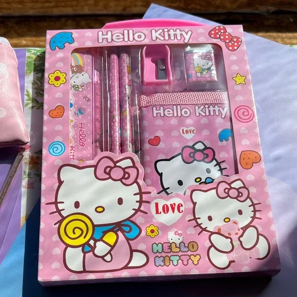 Hello Kitty Bundle - Picture 9 of 10
